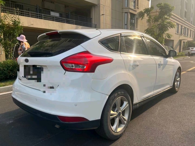 枣庄16年福特福克斯8