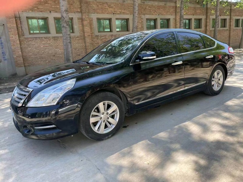 保定11年日产天籁2