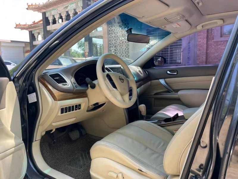 保定11年日产天籁7