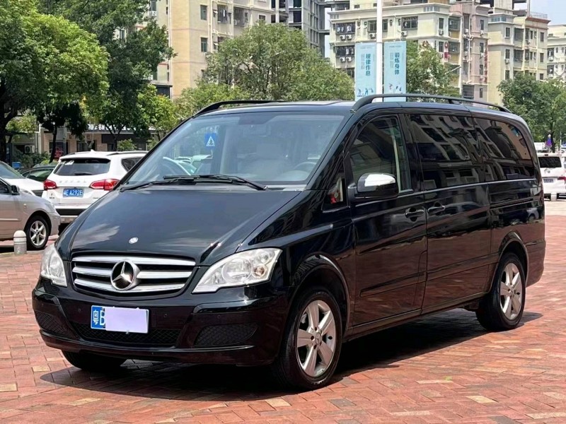 广州13年奔驰唯雅诺2