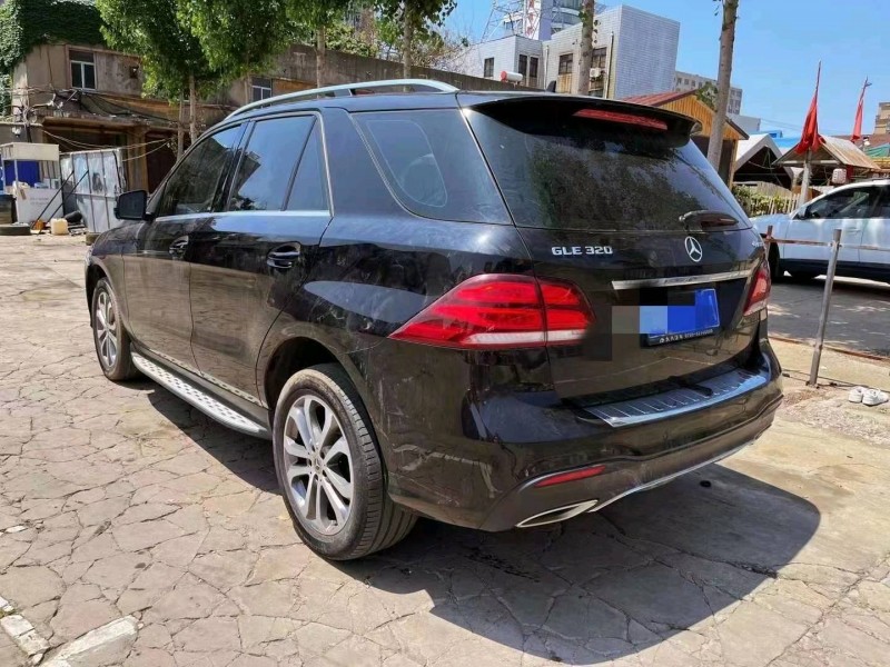 东营17年奔驰GLE7