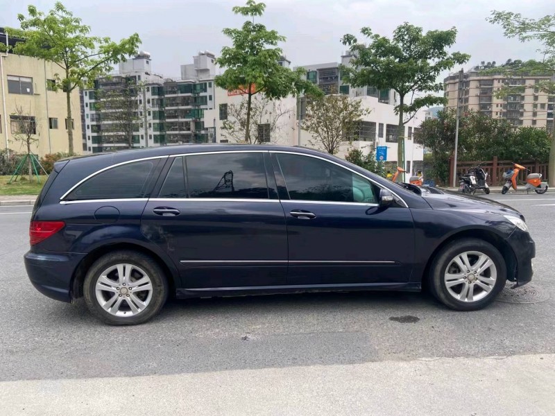 广州09年奔驰R4