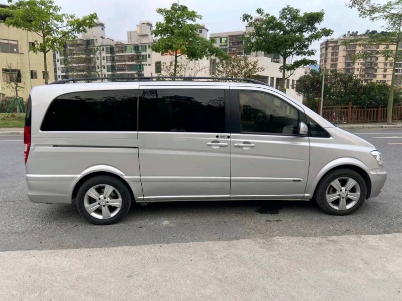 广州13年奔驰唯雅诺3