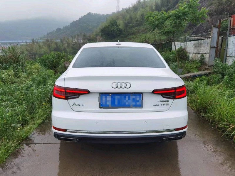 嘉兴19年奥迪A4L8