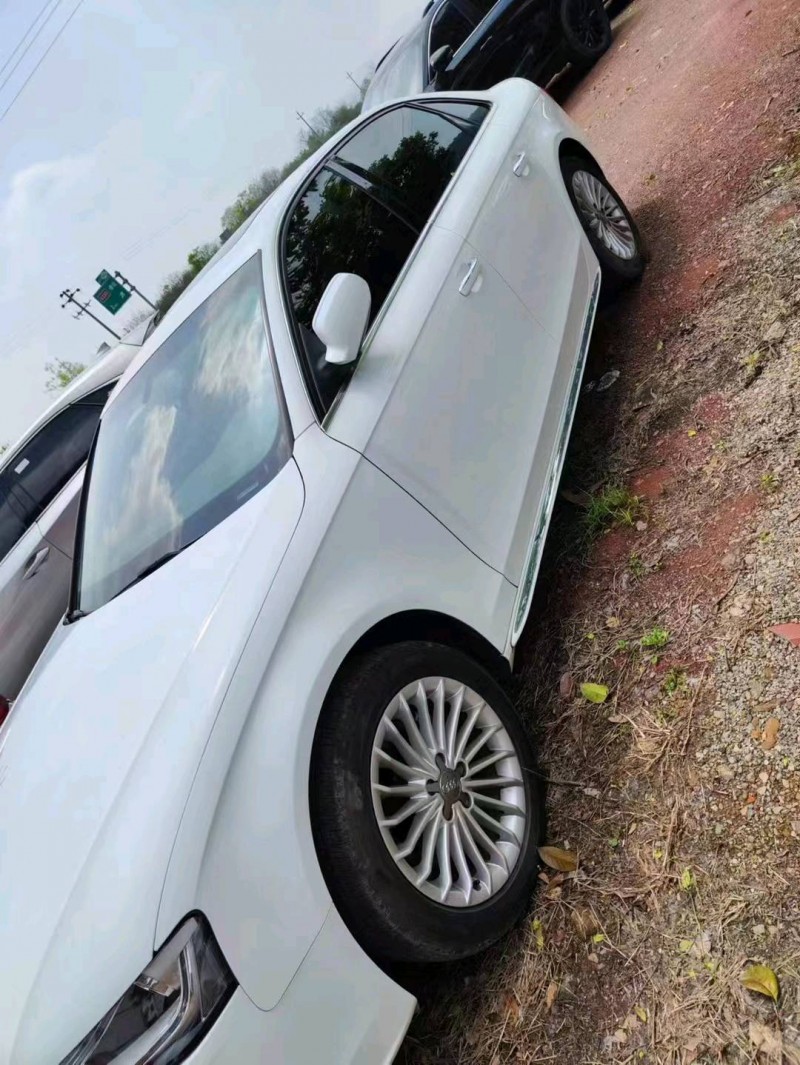 嘉兴16年奥迪A4L2