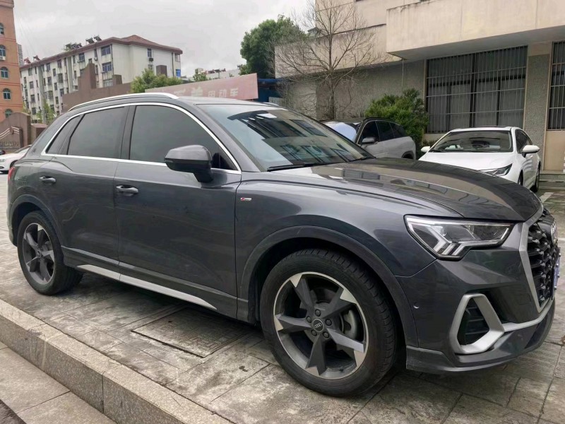 苏州21年奥迪Q33