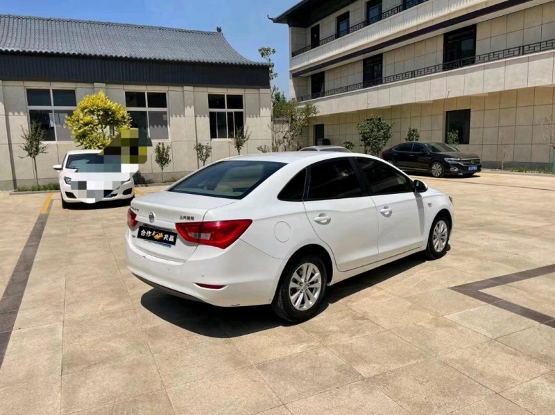 邢台17年别克英朗6