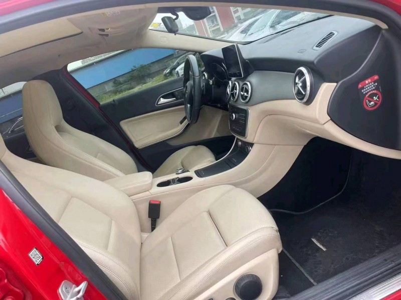 宜昌16年奔驰GLA3