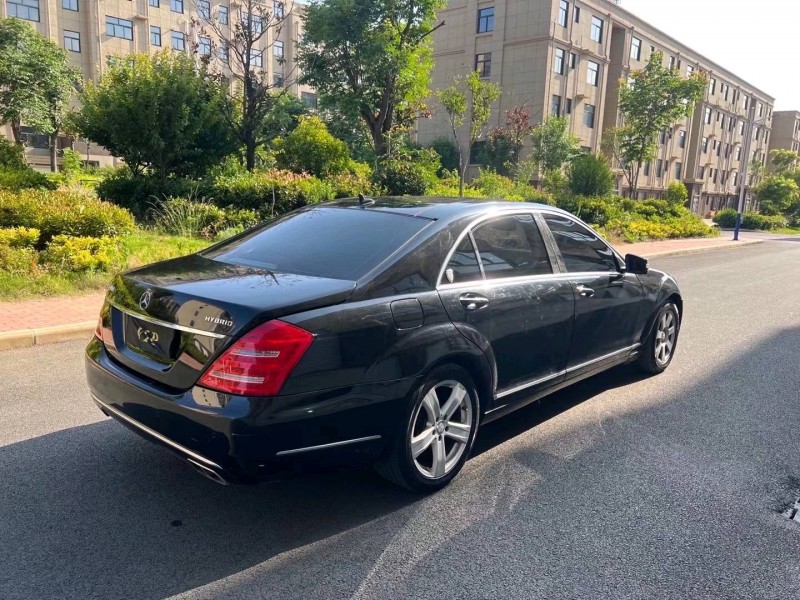 济南11年奔驰S3
