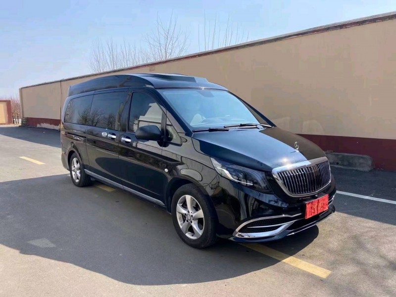 东营17年奔驰威霆2