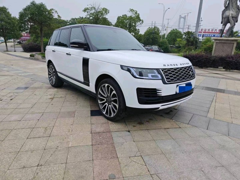 武汉17年路虎揽胜行政2