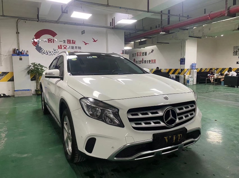 成都19年奔驰CLA4