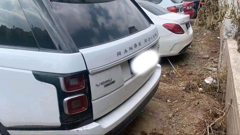 济宁17年路虎揽胜行政6