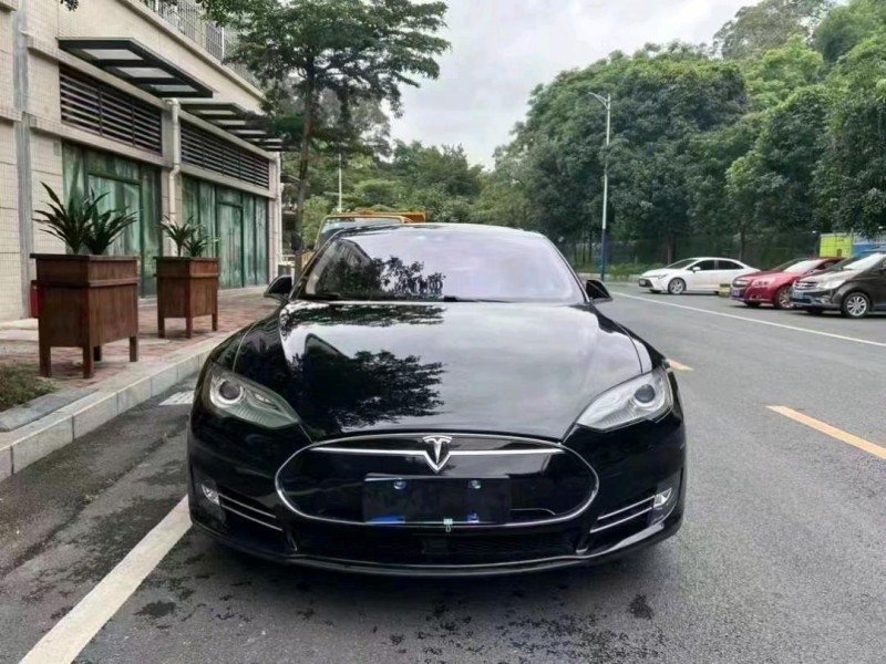 珠海15年特斯拉MODEL S1