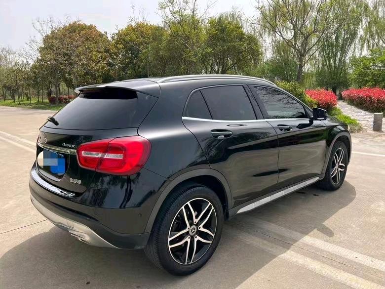 盐城17年奔驰GLA5