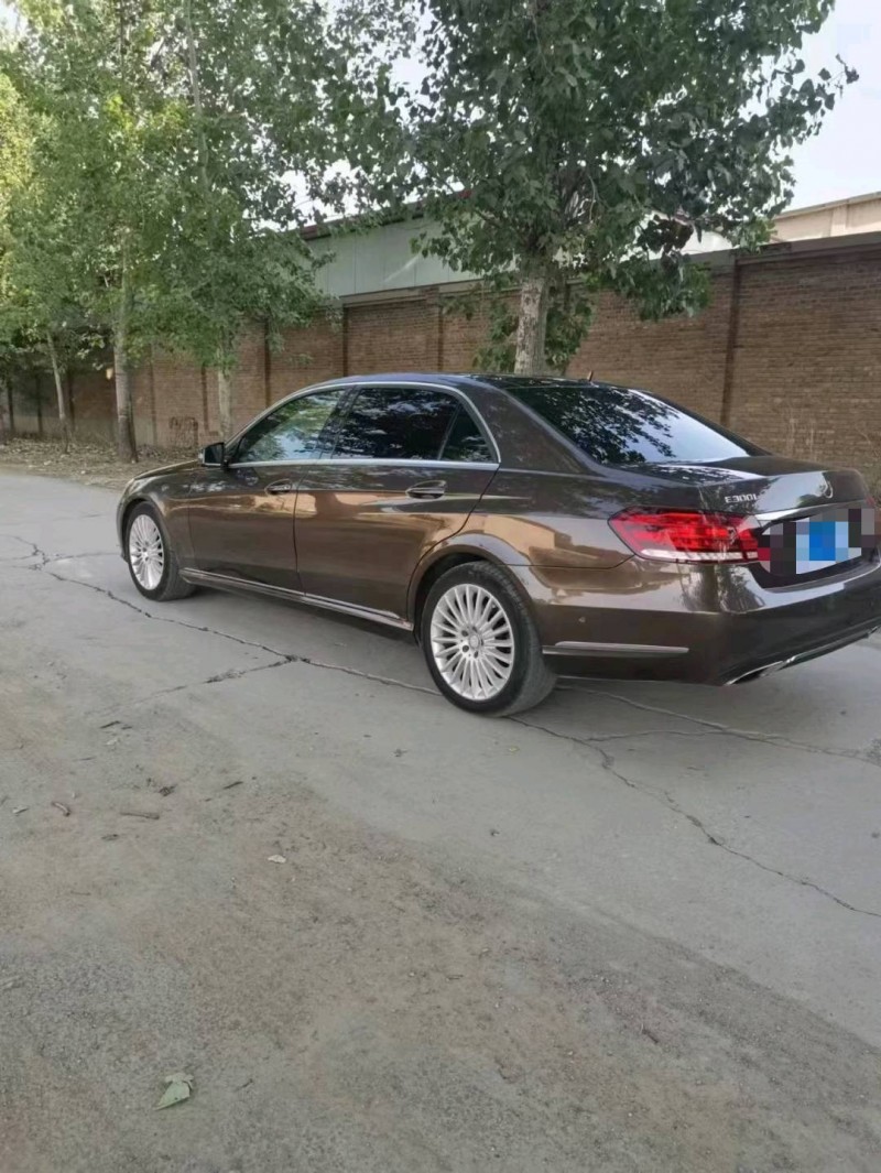 保定14年奔驰E8