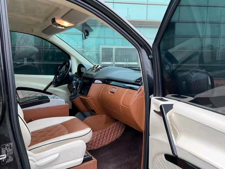 盐城15年奔驰威霆4