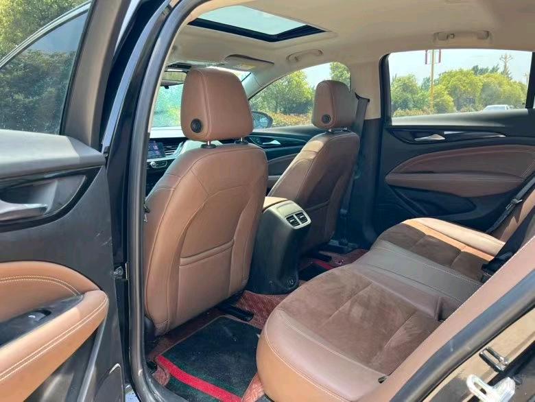 盐城21年别克君威8