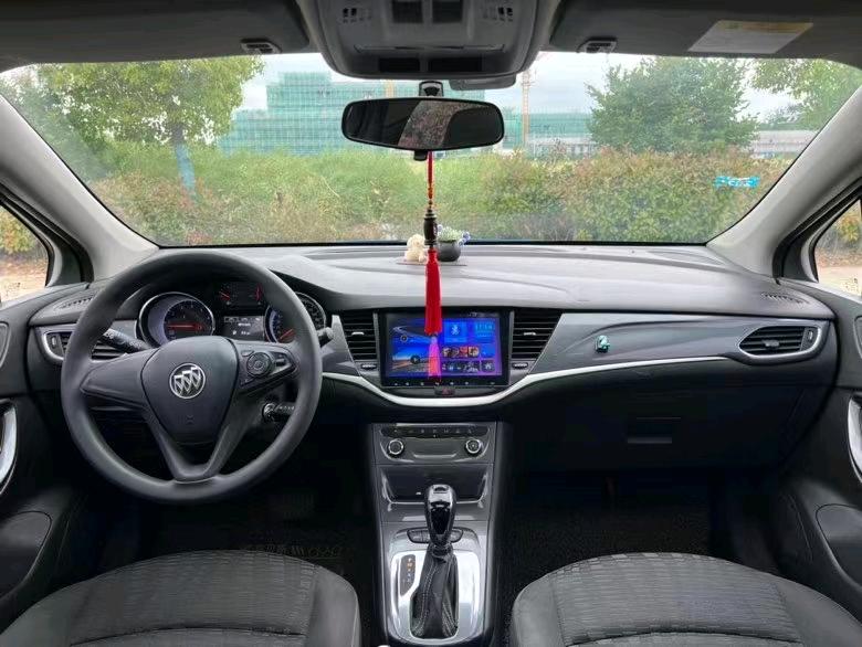 盐城17年别克威朗8