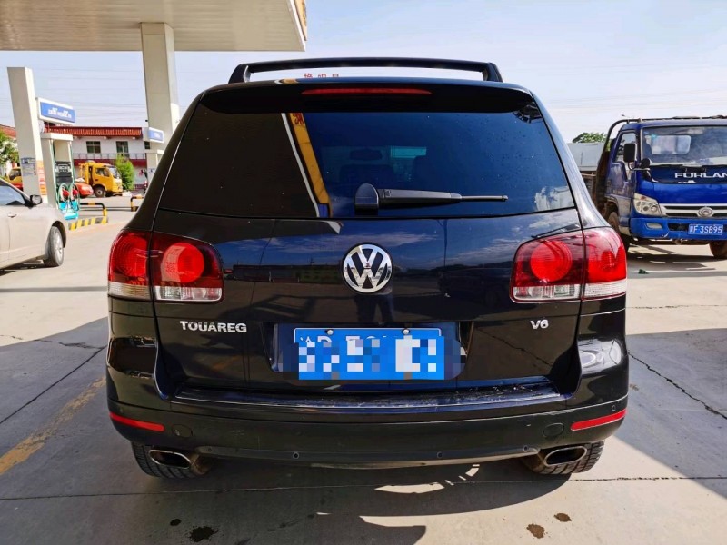 保定10年大众途锐8