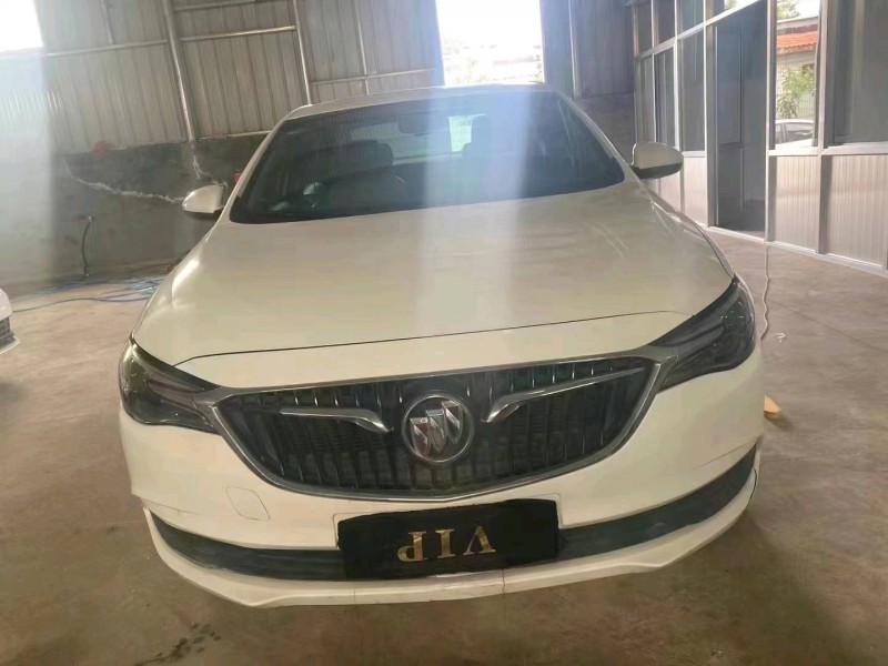 东营19年别克英朗1