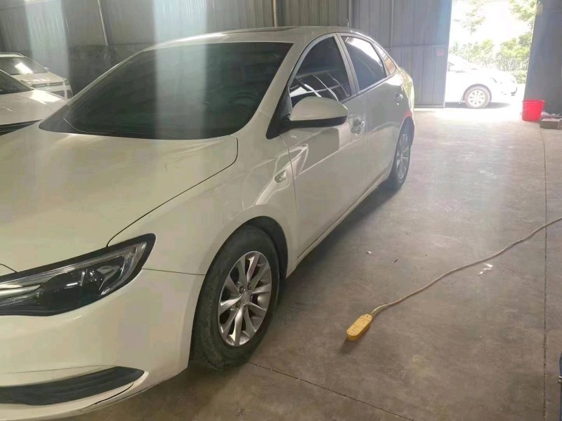 东营19年别克英朗2