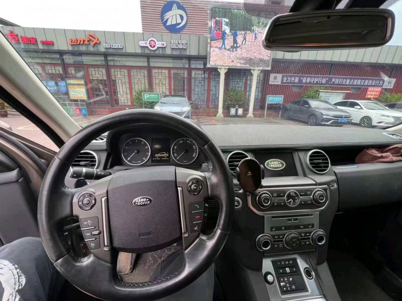 重庆15年路虎发现5