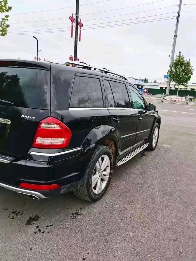 东营11年奔驰GL7