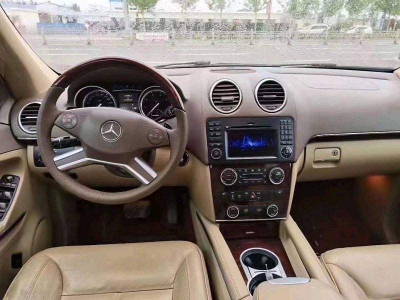 东营11年奔驰GL6