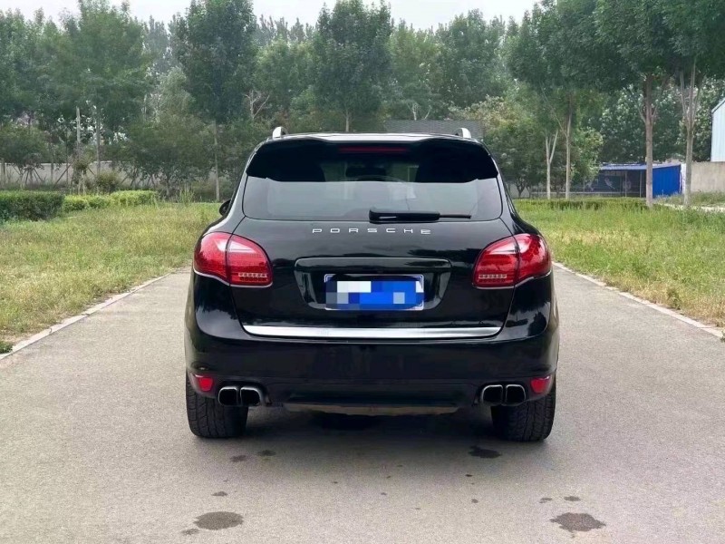 东营13年保时捷卡宴2
