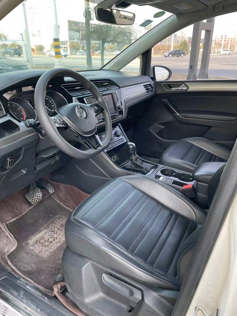 保定18年大众途安6