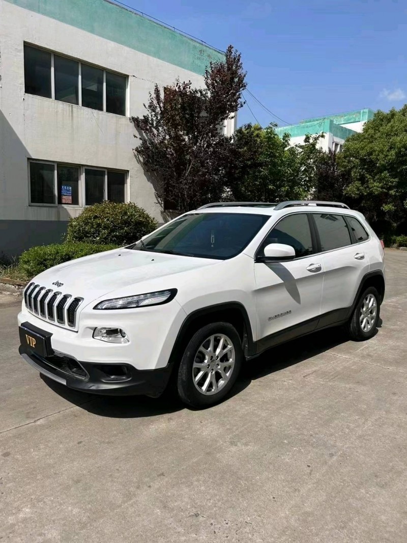 徐州18年Jeep自由光3