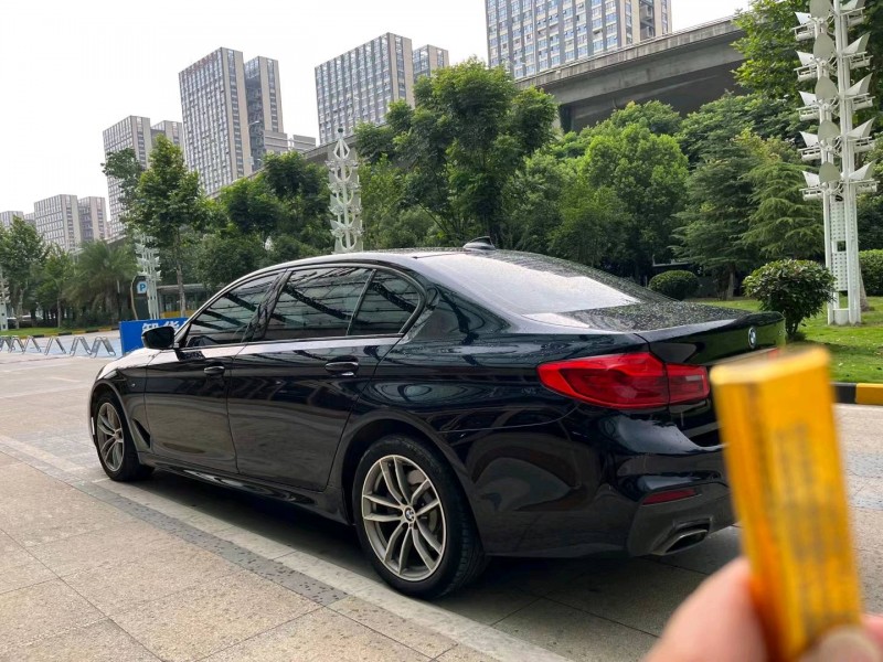 武汉19年宝马5系4