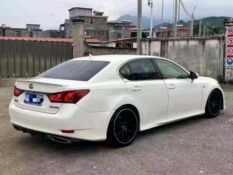 汕头13年雷克萨斯GS3