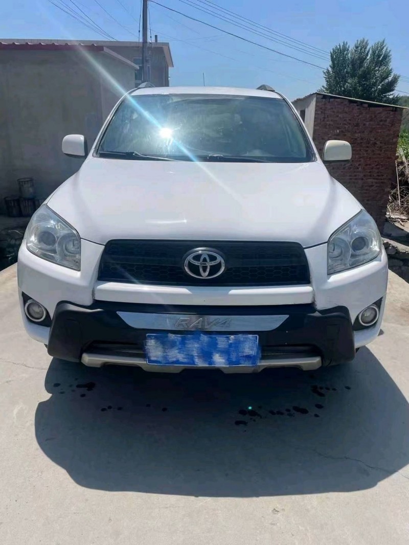石家庄13年丰田RAV41