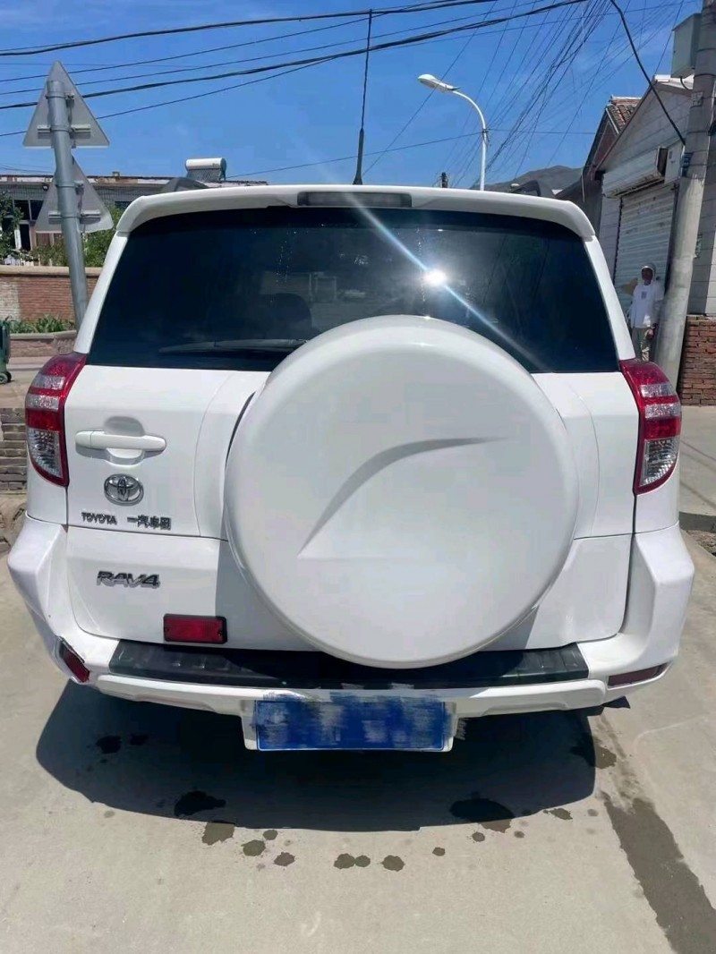 石家庄13年丰田RAV49