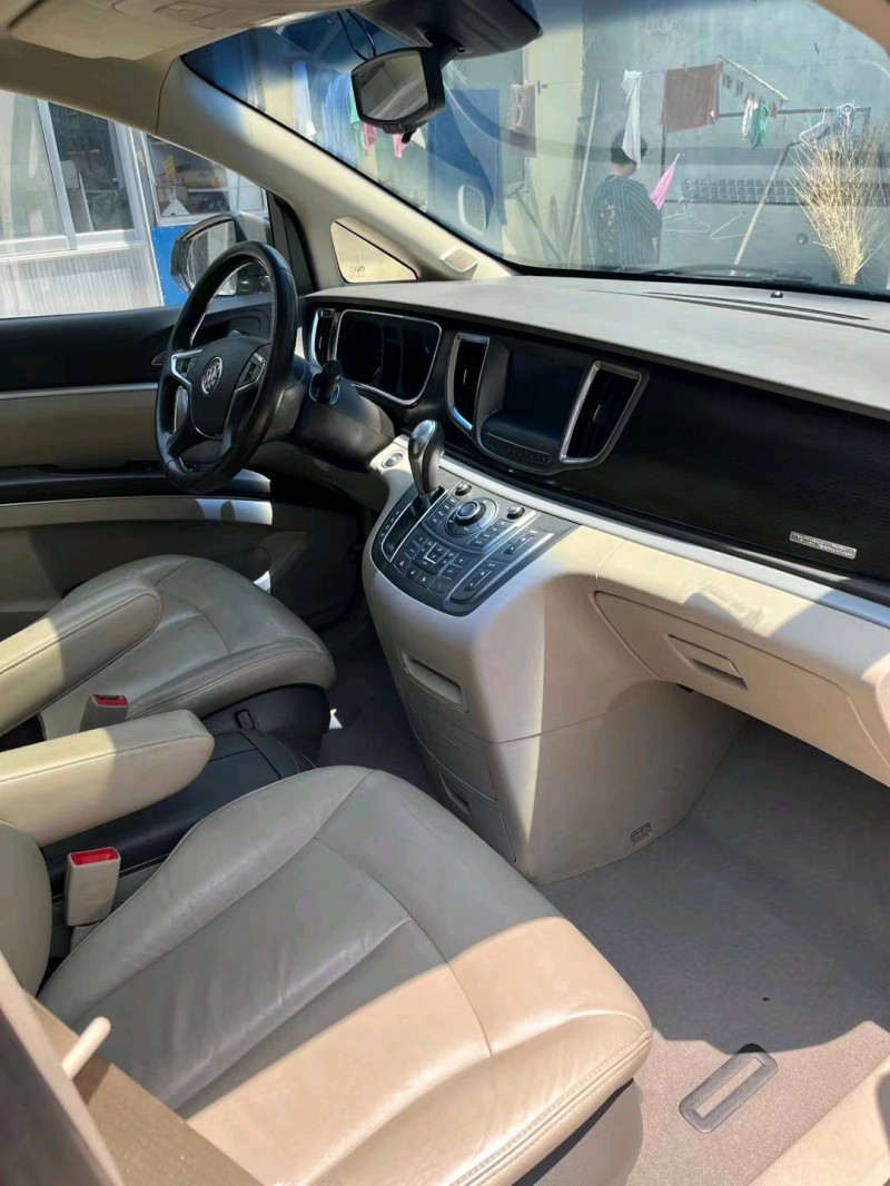 青岛13年别克GL86