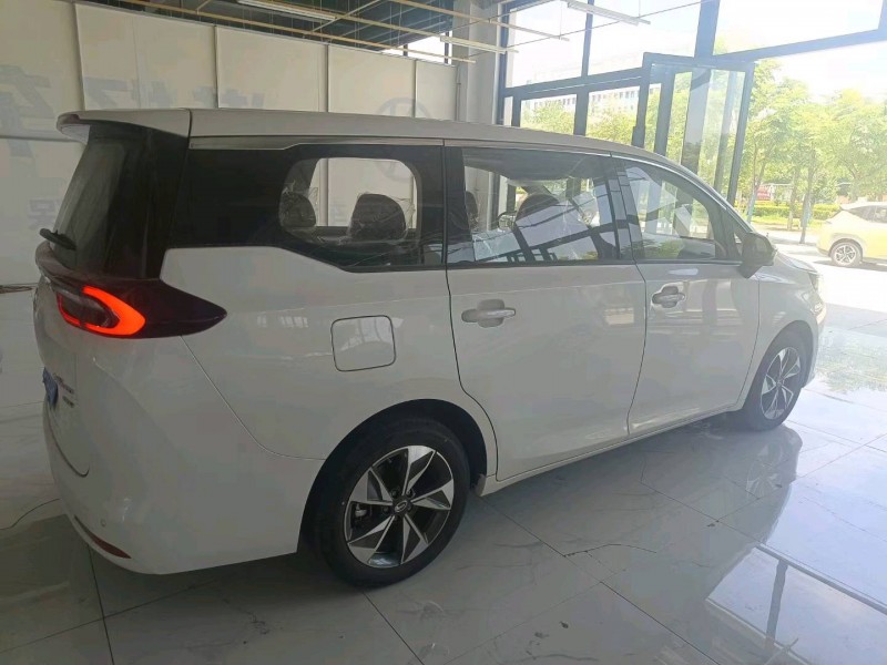 宜昌23年传祺M64