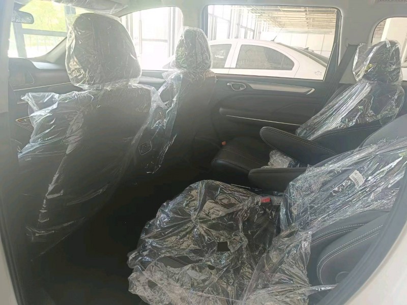 宜昌23年传祺M67