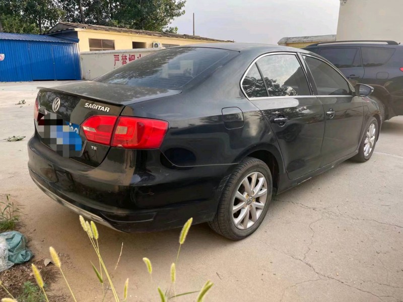 济南13年大众速腾6