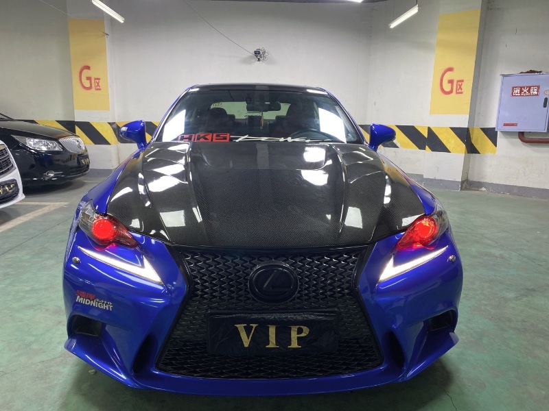 成都15年雷克萨斯IS1