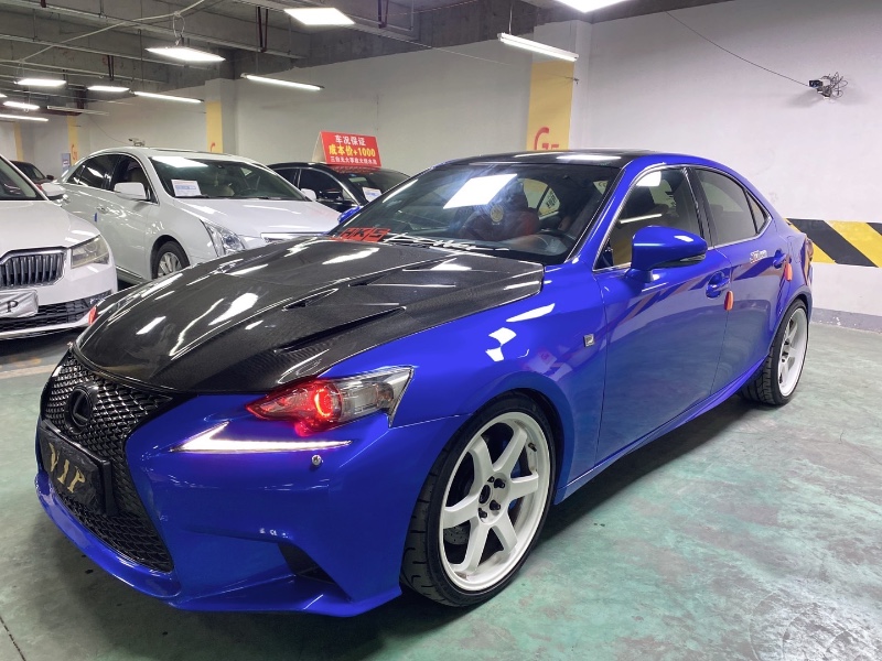 成都15年雷克萨斯IS2