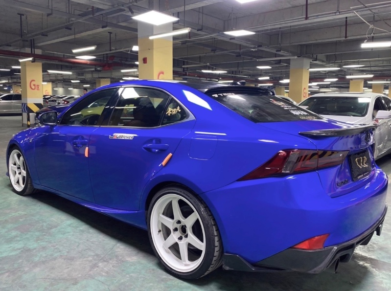 成都15年雷克萨斯IS7