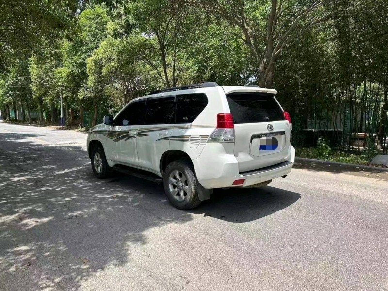 安阳13年丰田普拉多8