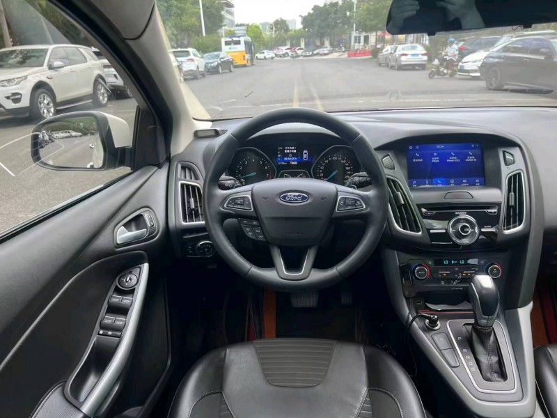 深圳16年福特福克斯6