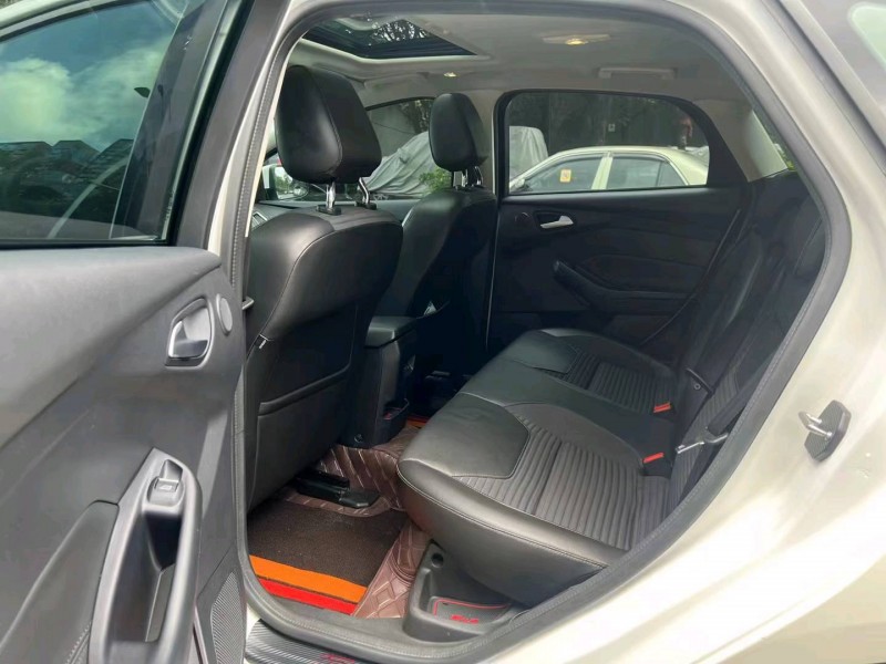 深圳16年福特福克斯8