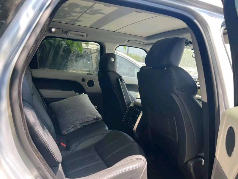 嘉兴19年路虎揽胜运动5