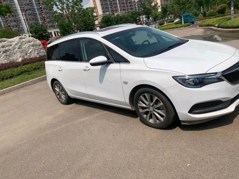 枣庄22年别克GL65