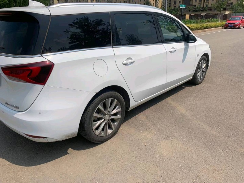 枣庄22年别克GL67