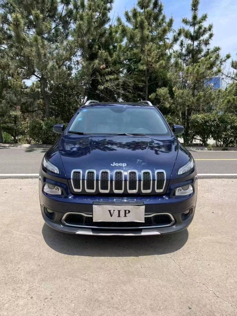 东营18年Jeep自由光1